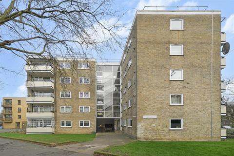 3 bedroom flat for sale, Highbury New Park, London