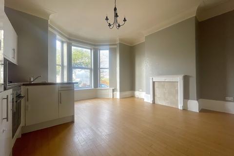 2 bedroom ground floor flat for sale, Southport PR8