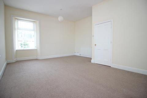 3 bedroom maisonette to rent, Quebec Street, Langley Park, Durham