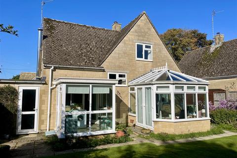 2 bedroom detached bungalow for sale, The Paddocks, Church Lane, Bledington