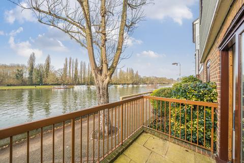 2 bedroom flat for sale, Ram Passage, Kingston Upon Thames, KT1