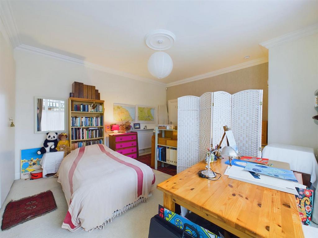 Bedroom: