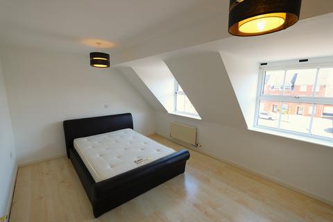 3 bedroom semi-detached house to rent, Banquo Approach, Heathcote, CV34