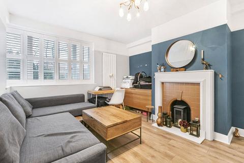 2 bedroom apartment to rent, Leigham Court Road, London, SW16
