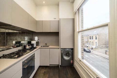 1 bedroom flat for sale, Birkbeck Road, London W3