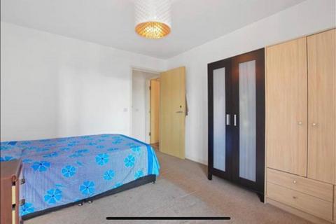 2 bedroom flat to rent, West Drayton, UB7