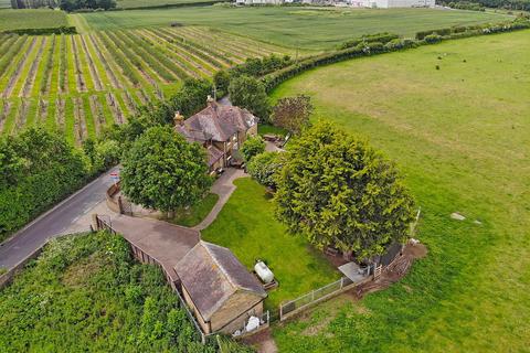 4 bedroom semi-detached house for sale, Lower Road, Sittingbourne ME9