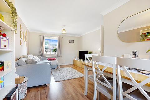 2 bedroom apartment for sale, Moonstone Square, Sittingbourne ME10