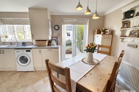 40 College Close, Minehead, TA24 6SX