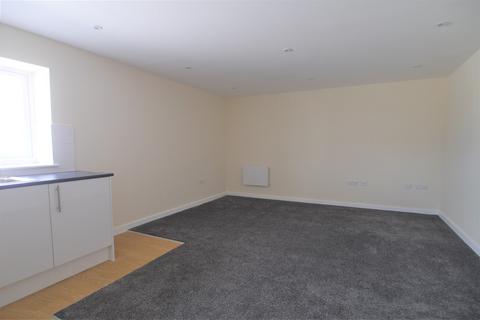 1 bedroom flat to rent, Crawley Road, Horsham, RH12