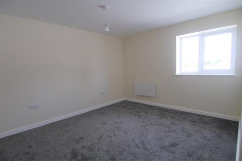 1 bedroom flat to rent, Crawley Road, Horsham, RH12