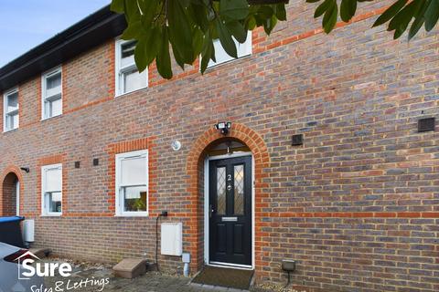 4 bedroom terraced house to rent, Aston Close, Hemel Hempstead, Hertfordshire, HP3 9HJ