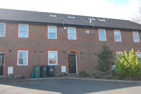 4 bedroom terraced house to rent, Aston Close, Hemel Hempstead, Hertfordshire, HP3 9HJ