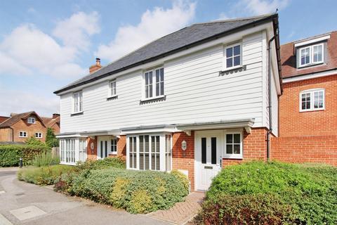 3 bedroom semi-detached house to rent, Woolmer Close, Canterbury