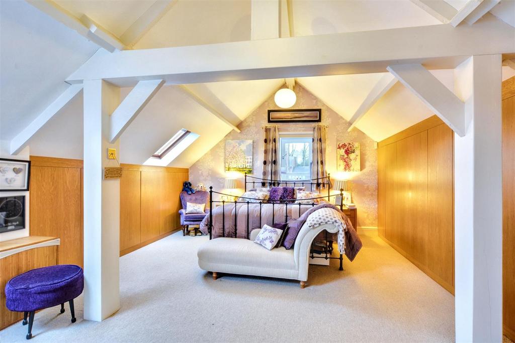 Bedroom 1 1.jpeg