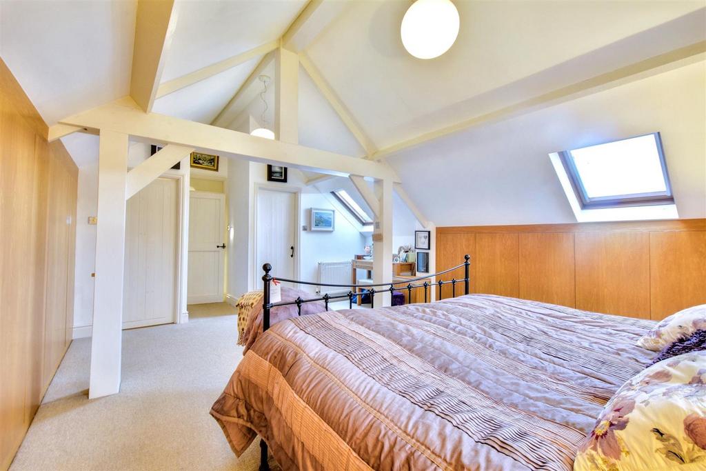Bedroom 1 3.jpeg