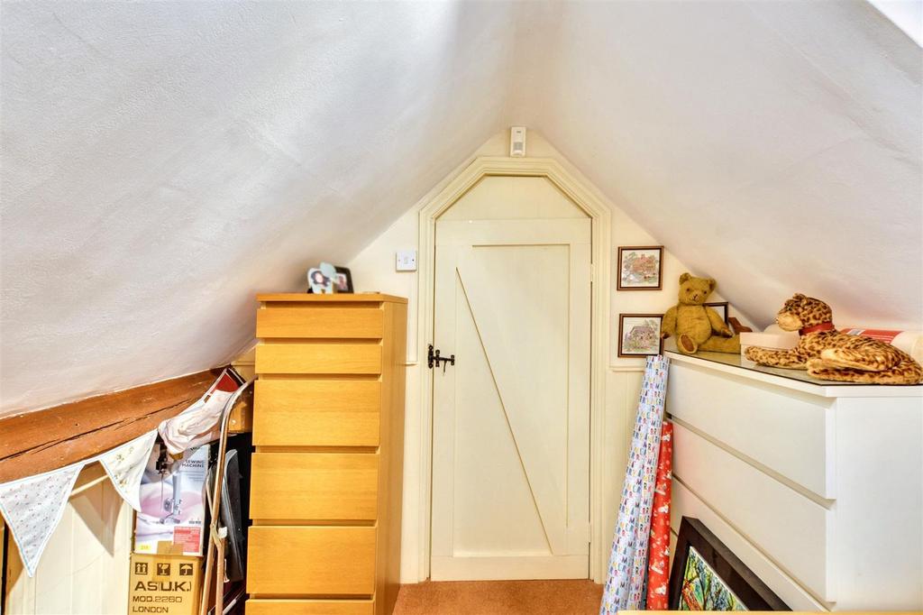 Bedroom 4 2.jpeg