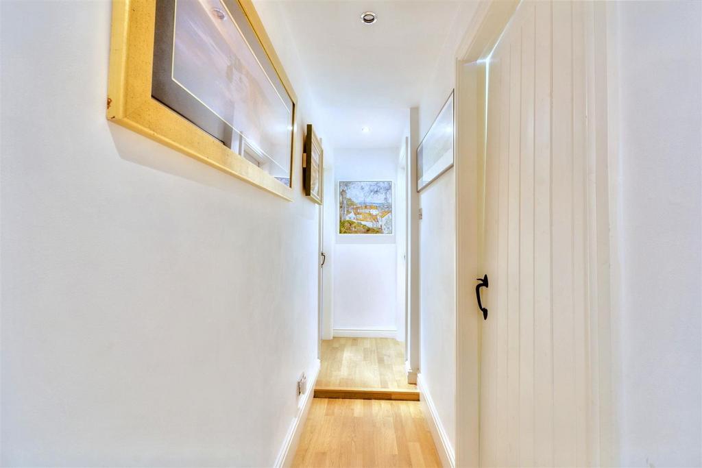 Hallway.jpeg