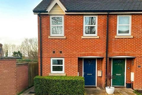 2 bedroom end of terrace house for sale, Kings Avenue, Ashford, Kent