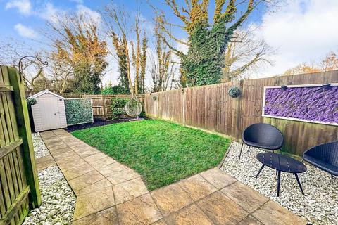 2 bedroom end of terrace house for sale, Kings Avenue, Ashford, Kent