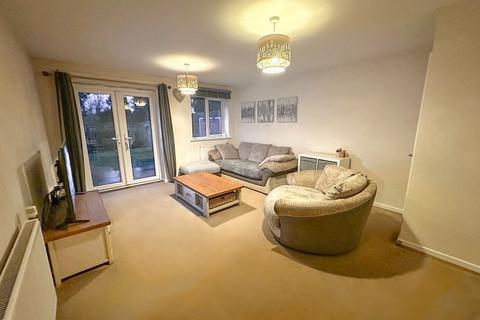 2 bedroom end of terrace house for sale, Kings Avenue, Ashford, Kent