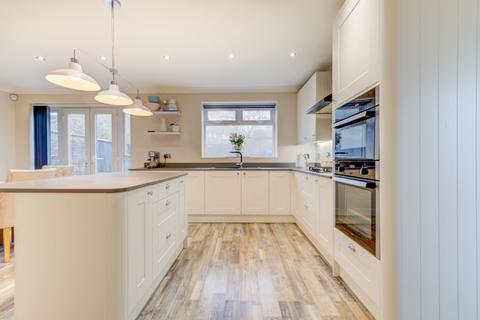 10 Bampton Road, Llanrumney, Cardiff, CF3 5SE