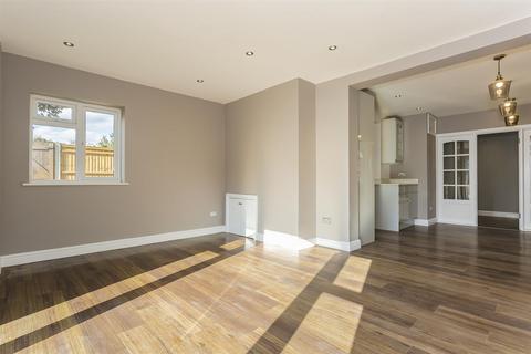 4 Tilehurst Road, Cheam, Sutton, SM3 8PB