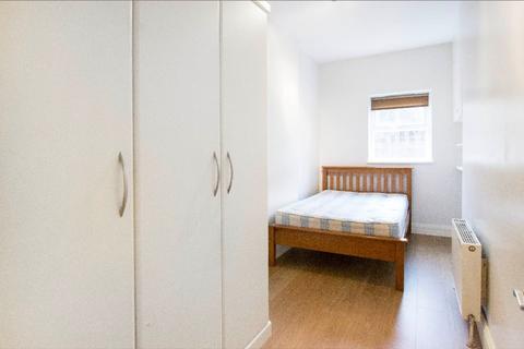 2 bedroom flat to rent, Barons Court Road, West Kensington W14