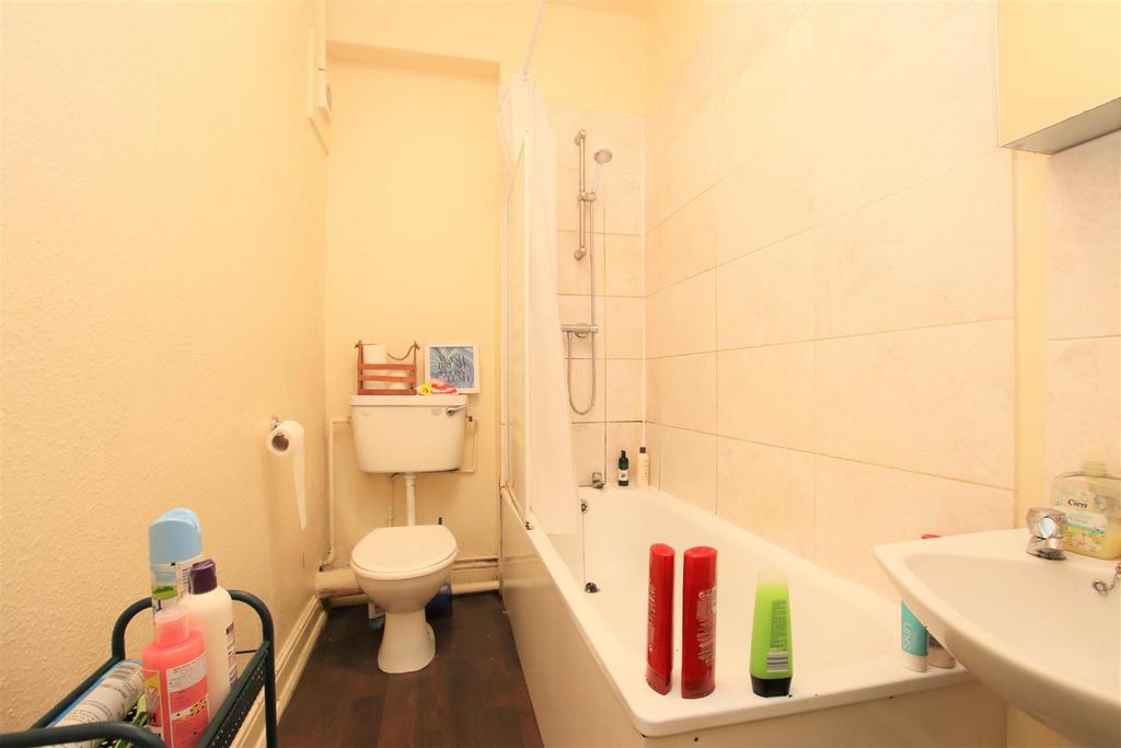Bathroom.jpg