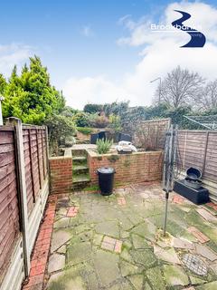 2 bedroom terraced house to rent, St Lukes Close, Swanley, BR8