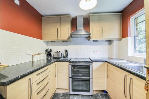 2 bedroom apartment for sale, Kingfisher Way, London, NW10