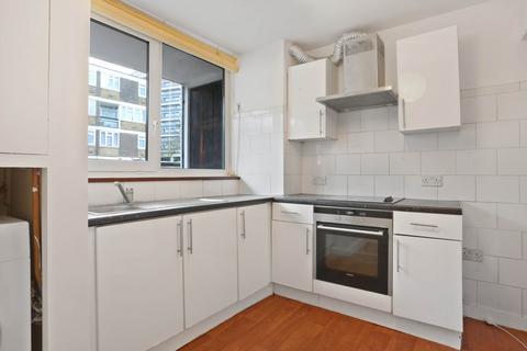 3 bedroom maisonette to rent, Wick Road, London