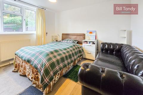 107 Beacon Street, Lichfield, WS13 7BG