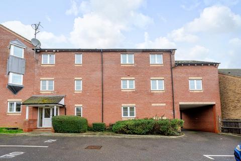 2 bedroom apartment to rent, Rosemary Drive,  Banbury,  OX16