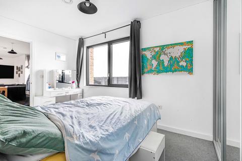 1 bedroom flat for sale, London NW10