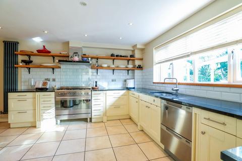 4 bedroom detached house for sale, Augusta Avenue, Northampton NN4