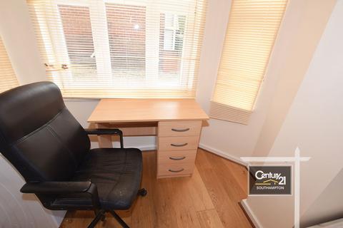 Studio to rent, Portswood Road, SOUTHAMPTON SO17