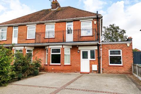 3 bedroom semi-detached house to rent, Ramsgate Road, Broadstairs