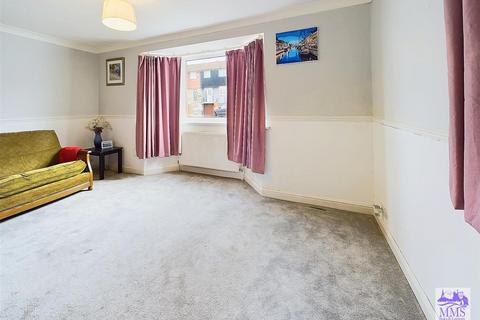 3 bedroom end of terrace house for sale, Carton Close, Rochester