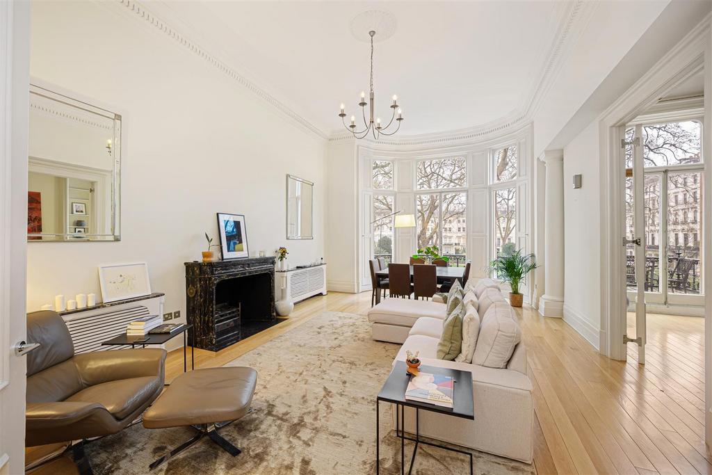 Flat 2, 18 Ennismore Gardens Hi-3.jpg