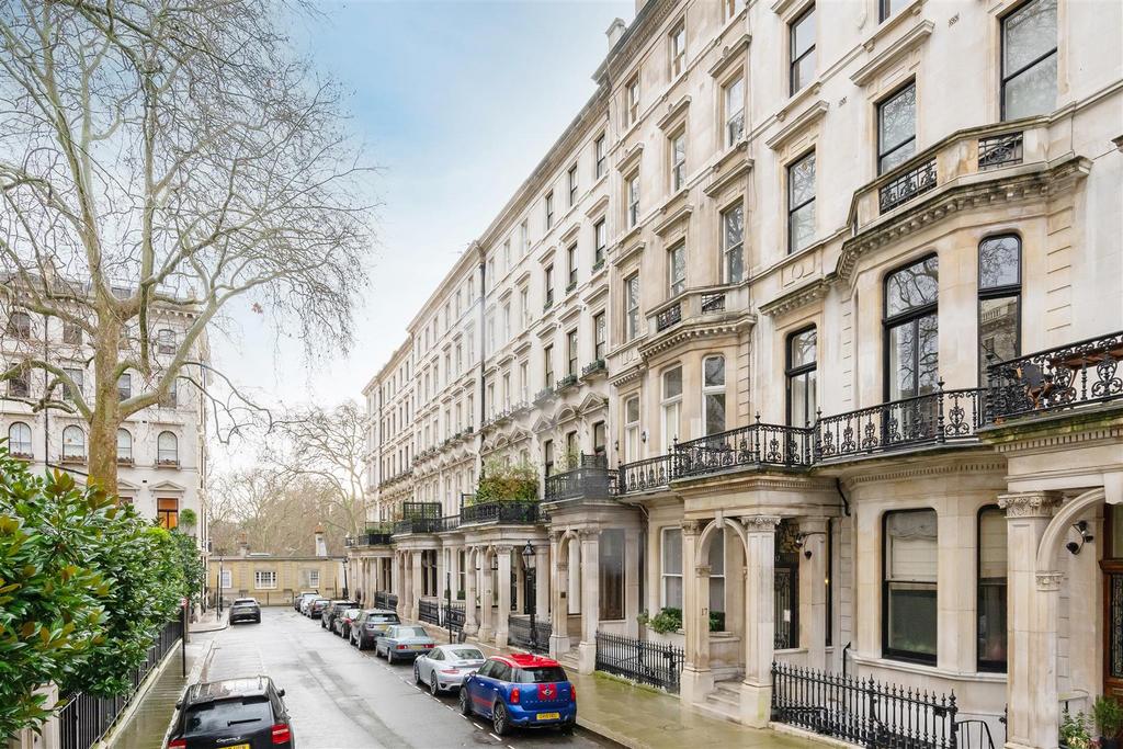 Flat 2, 18 Ennismore Gardens Hi-19.jpg