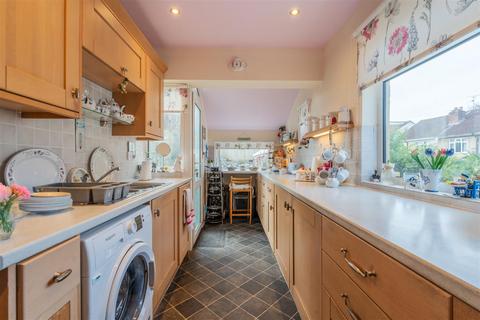 3 bedroom semi-detached house for sale, Milward Road, Keynsham, Bristol