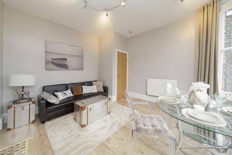 1 bedroom flat for sale, Christchurch Avenue, London NW6