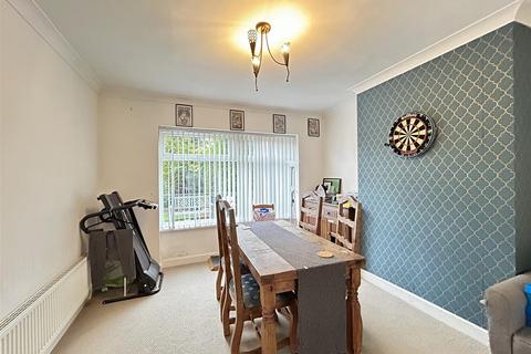 3 bedroom semi-detached house for sale, Alvin Close, Halesowen