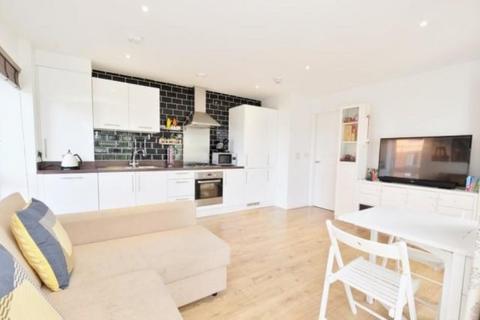 1 bedroom flat to rent, Ridge Place, Kent BR5