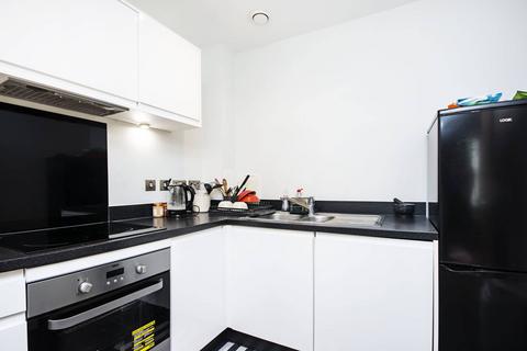 3 bedroom flat for sale, Guardian Avenue, Colindale, London, NW9