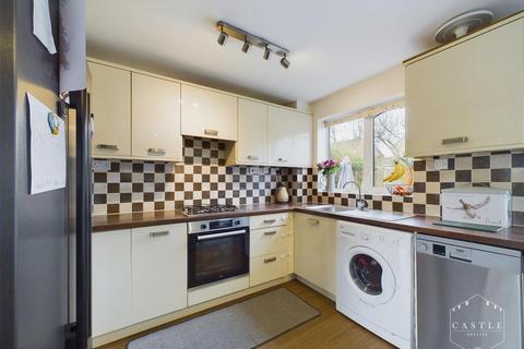 3 bedroom semi-detached house for sale, Zealand Close, Hinckley