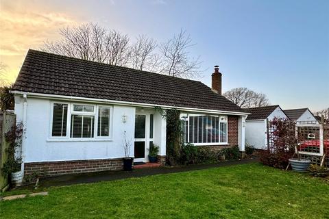 2 bedroom bungalow for sale, Greenfield Gardens, Barton On Sea, Hampshire, BH25