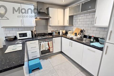 2 bedroom flat to rent, Gabrielle House, 332-336 Perth Road, Gants Hill, IG2 6FF