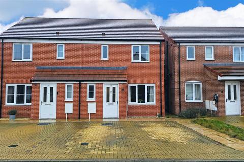 3 bedroom semi-detached house for sale, Howes Road, Bradwell